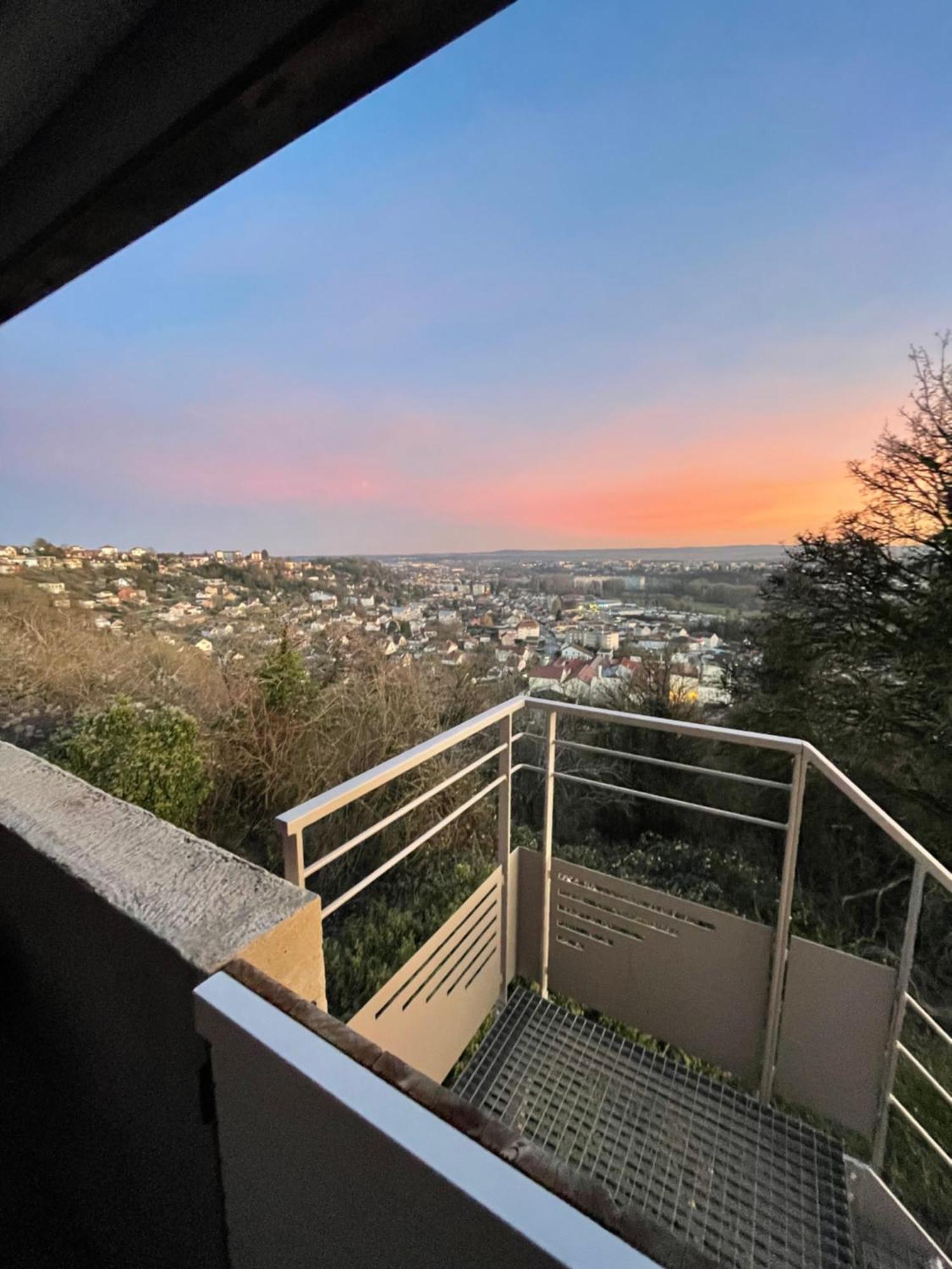 Appart' Terrasse Vue Exceptionnelle 1Er Etage Montbeliard Bagian luar foto