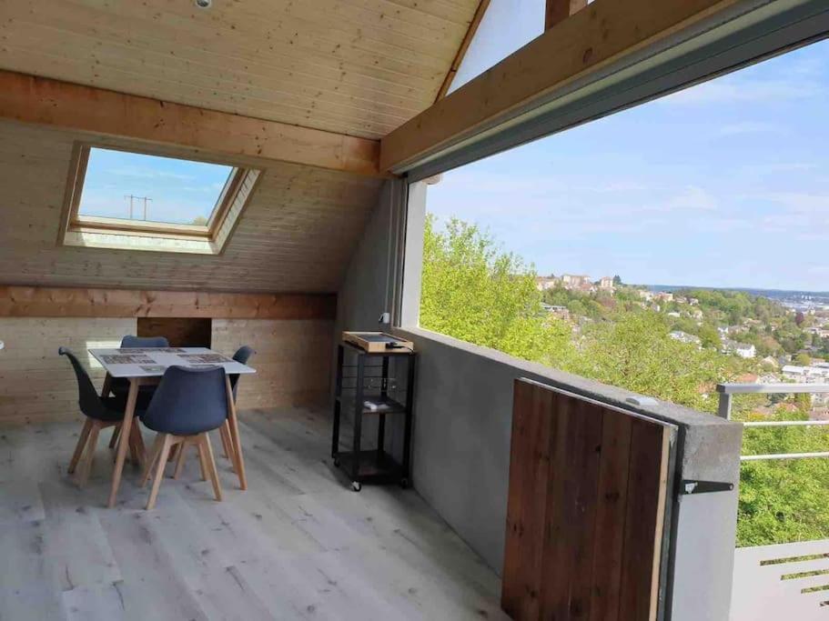 Appart' Terrasse Vue Exceptionnelle 1Er Etage Montbeliard Bagian luar foto