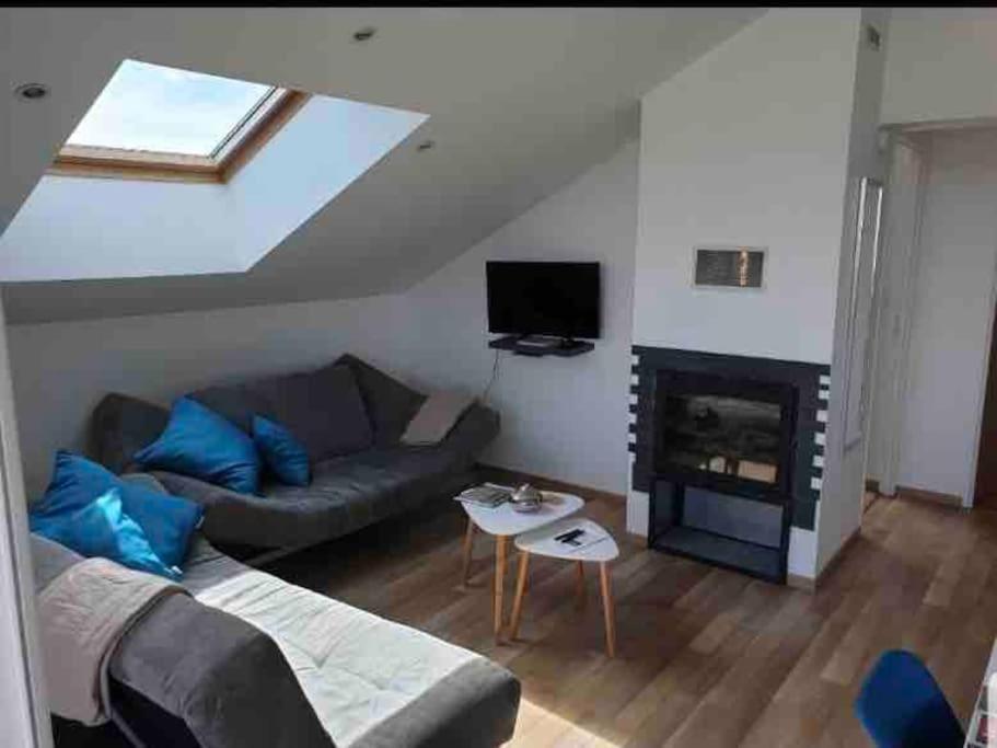 Appart' Terrasse Vue Exceptionnelle 1Er Etage Montbeliard Bagian luar foto
